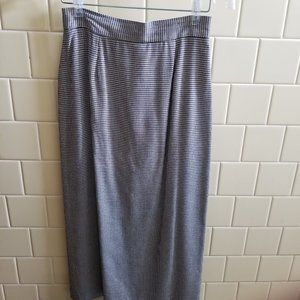 Vintage Black/White Houndstooth Skirt Size 10  Made in USA